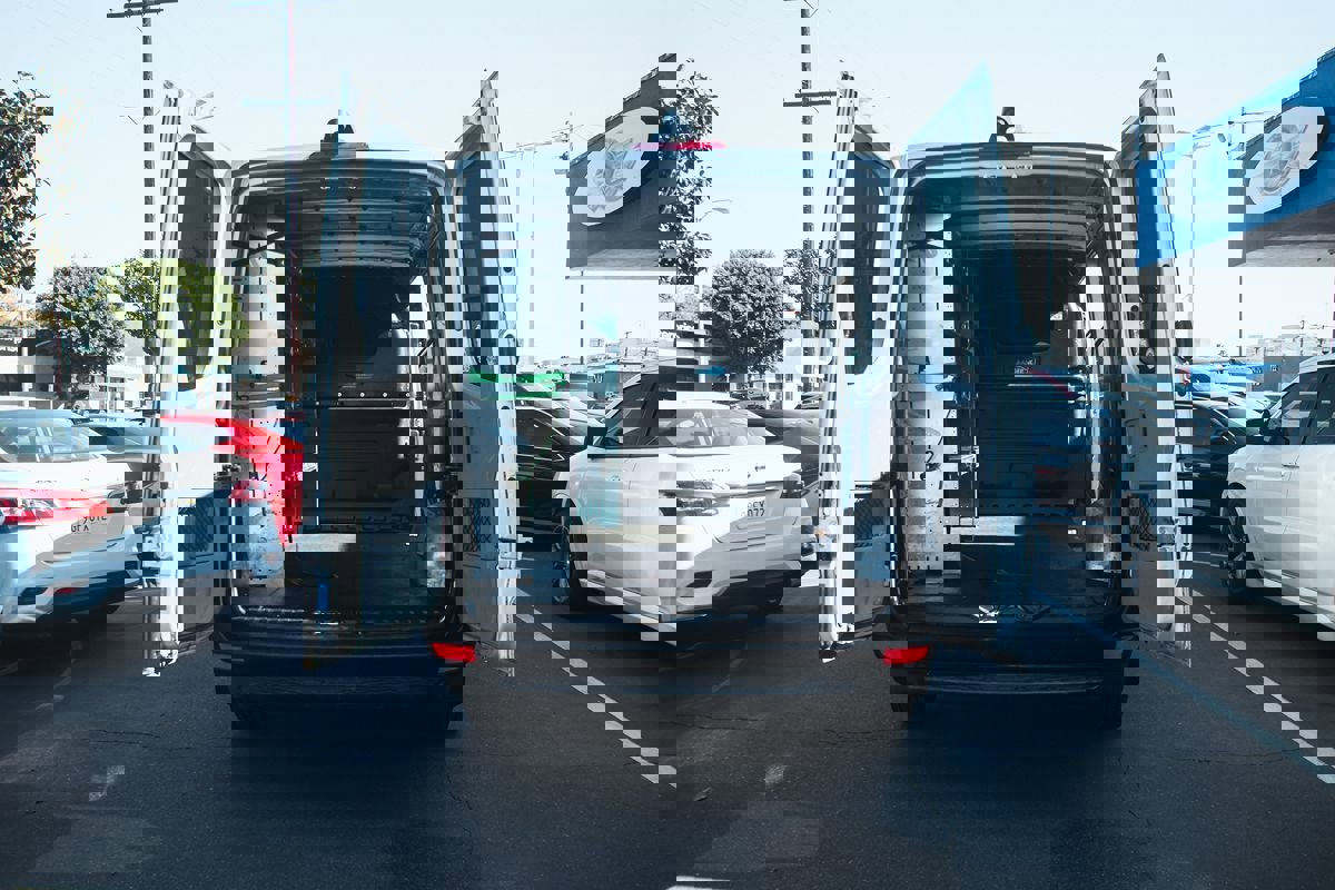 Used 2018 Mercedes-Benz Sprinter 2500 image 9