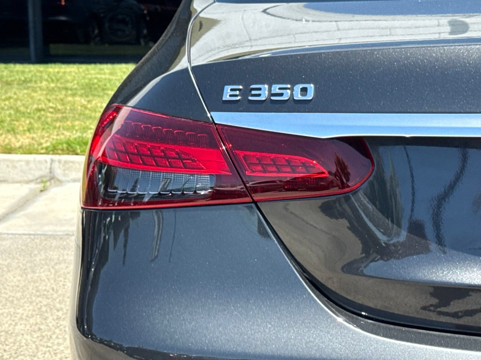 Used 2022 Mercedes-Benz E 350 Sedan image 11