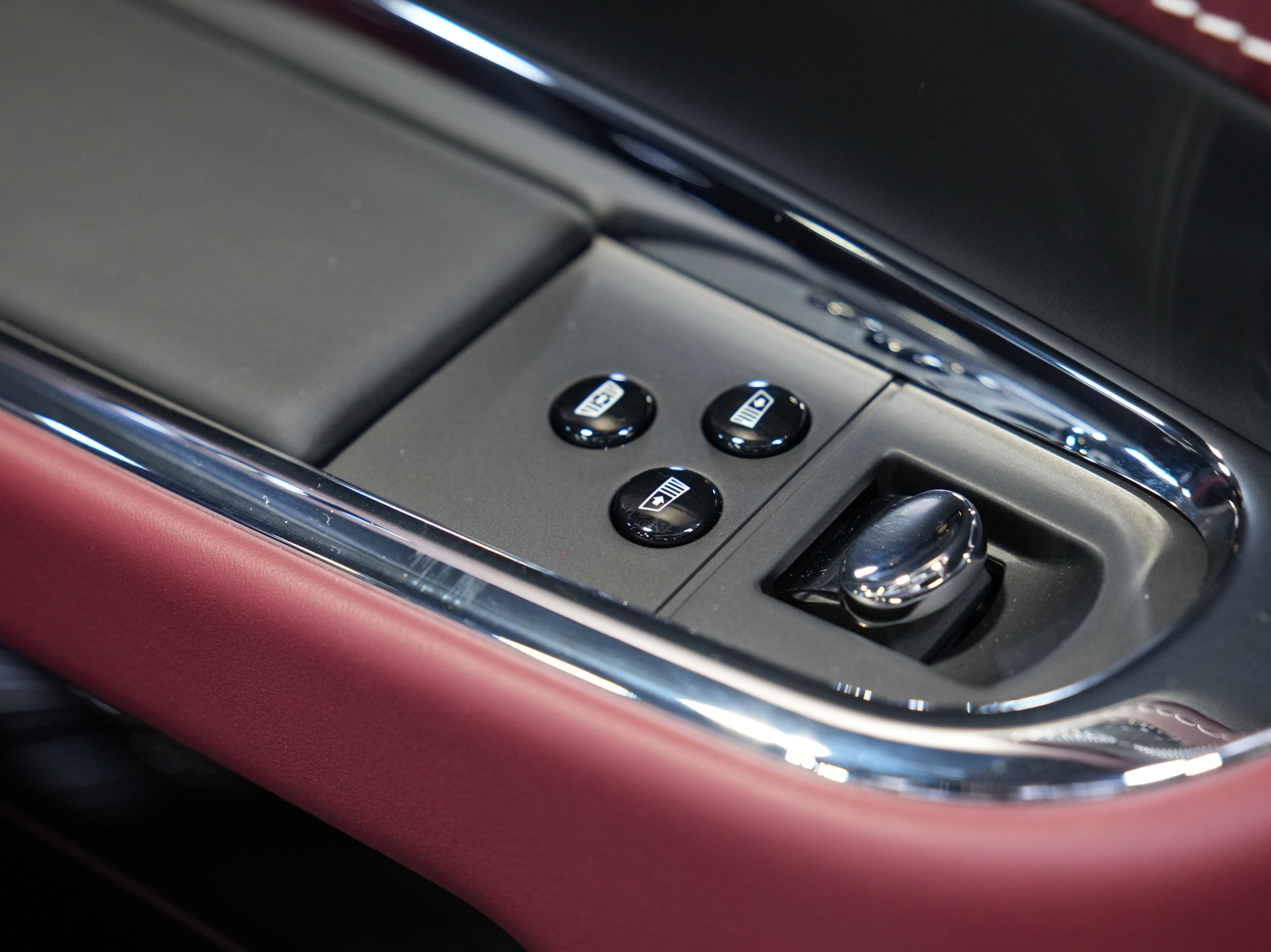 Used 2020 Rolls-Royce Ghost image 40