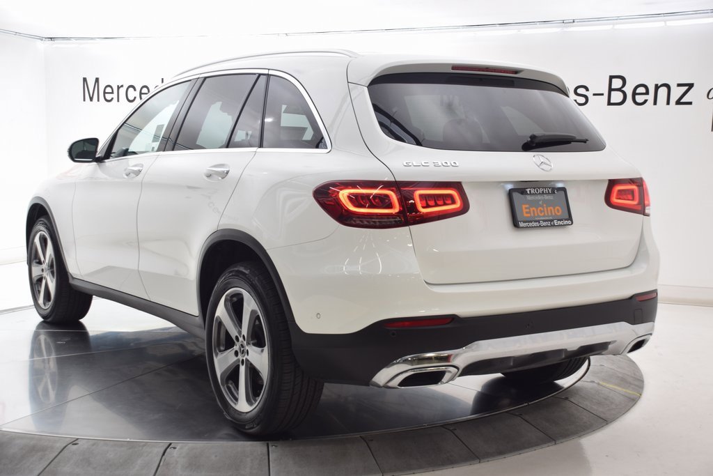 Used 2022 Mercedes-Benz GLC 300 image 4