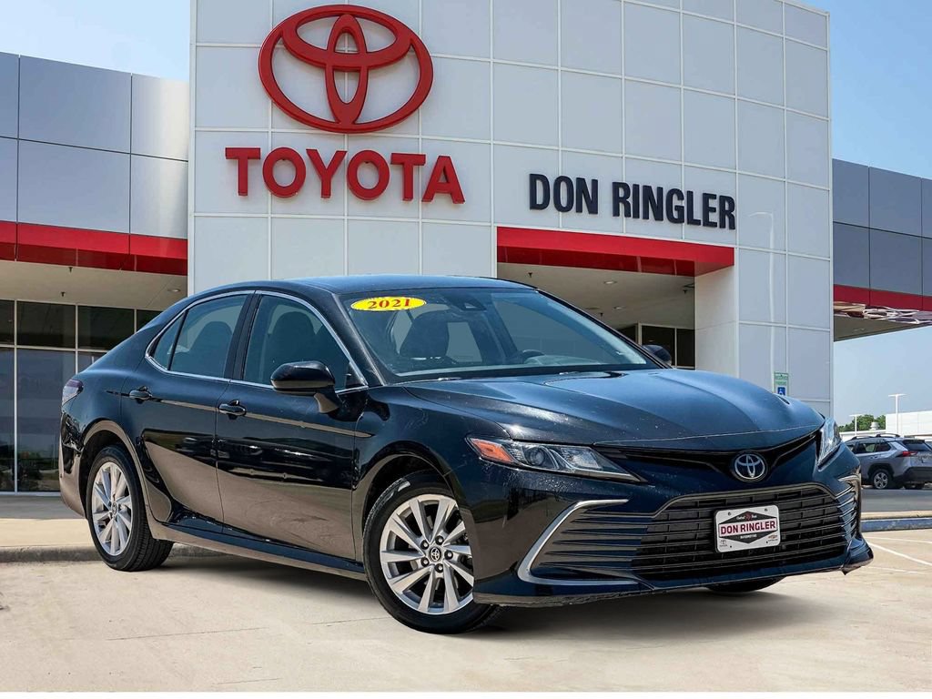 Used 2021 Toyota Camry LE FWD image 1