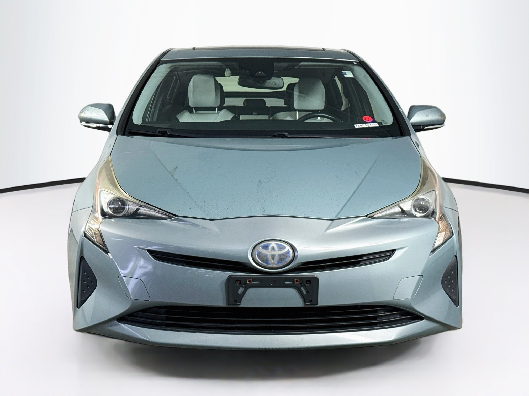 Used 2017 Toyota Prius Four FWD image 3