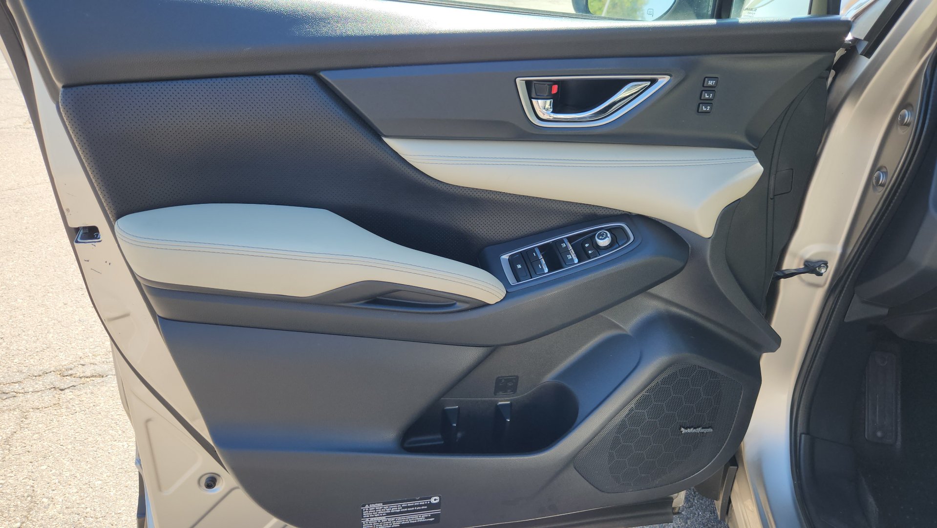 Used 2019 Subaru Ascent Limited AWD/4WD image 16