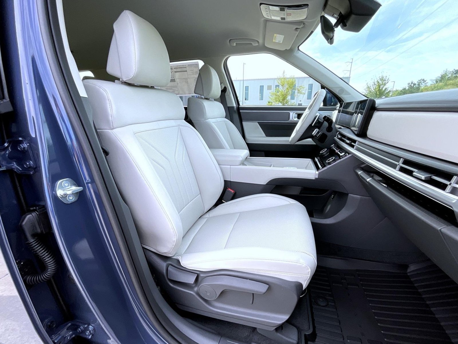 New 2027 Hyundai Santa Fe SEL AWD/4WD image 16