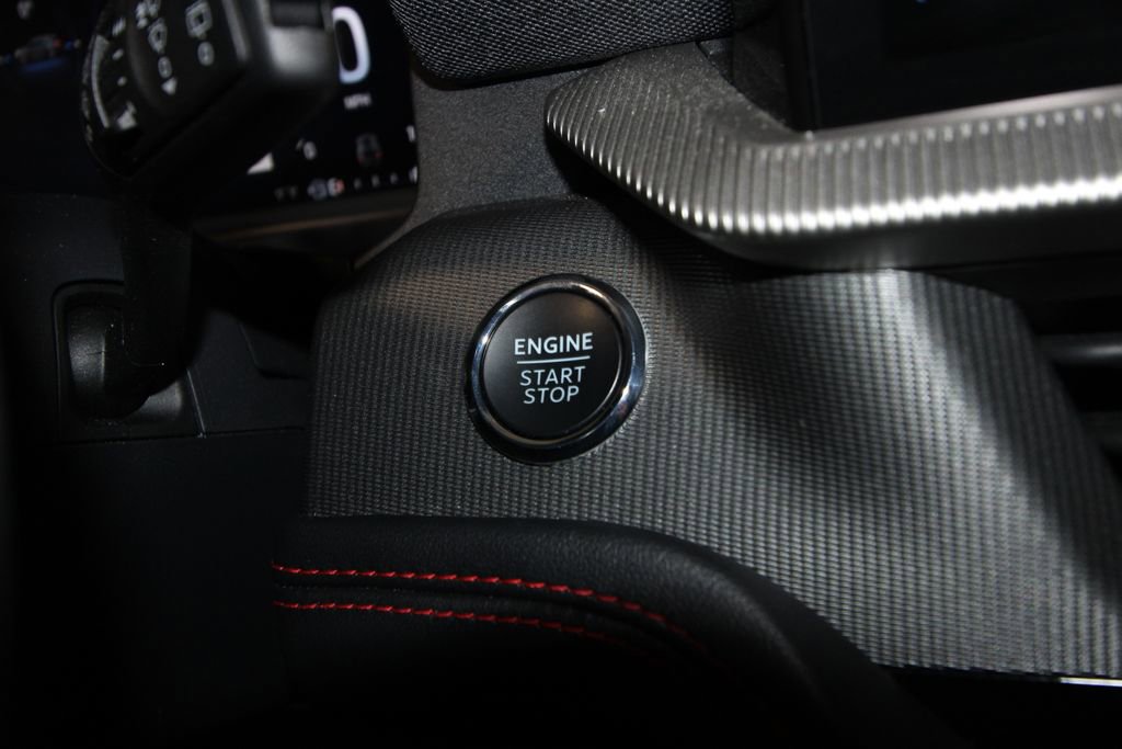 Used 2025 Ford Explorer ST-Line image 13