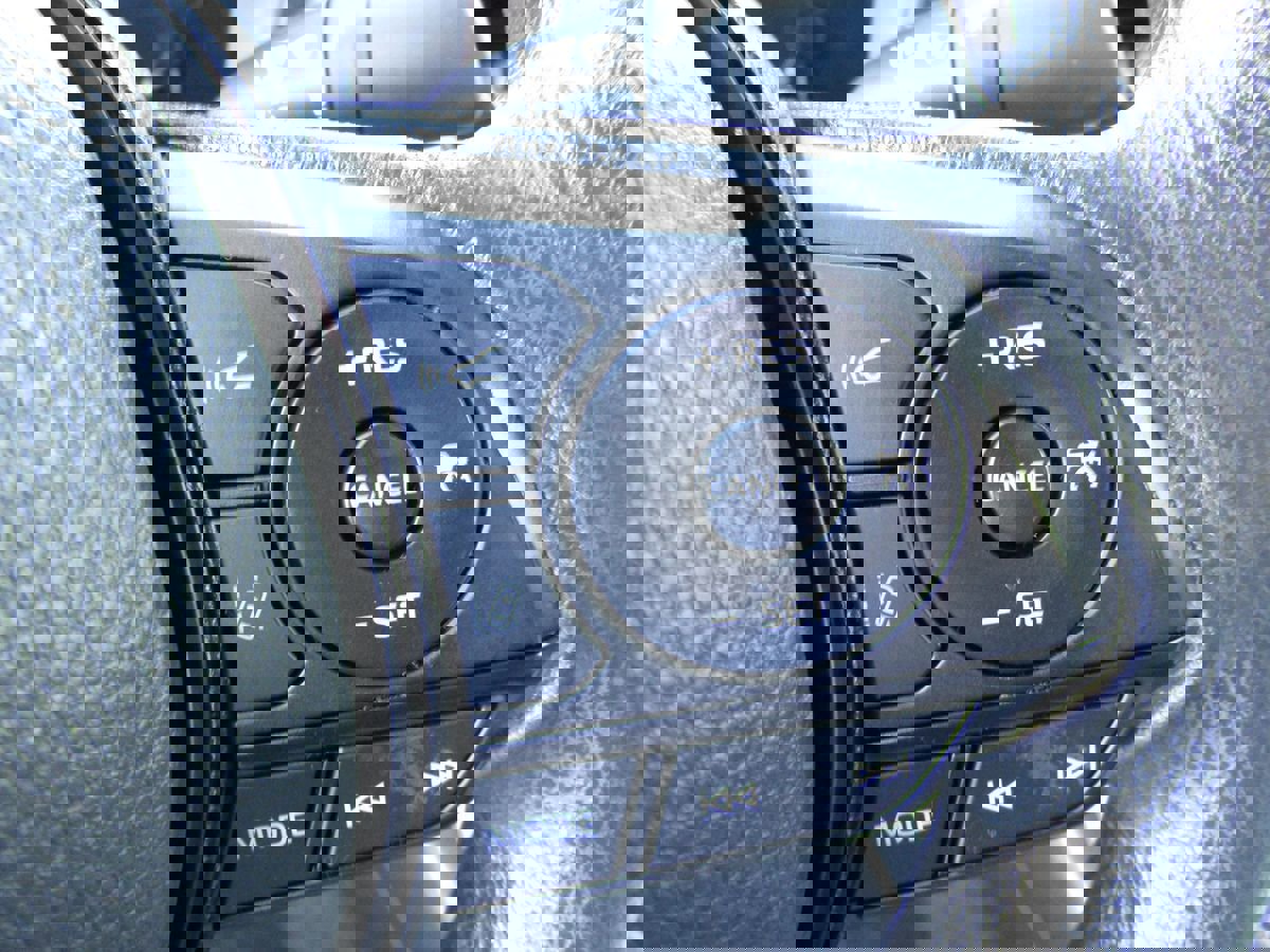 Used 2022 Toyota Corolla LE image 7