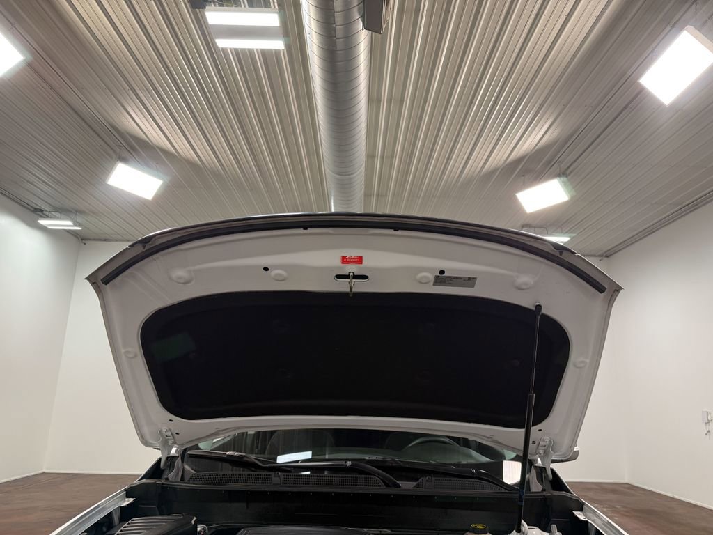 Used 2023 GMC Acadia AT4 image 89