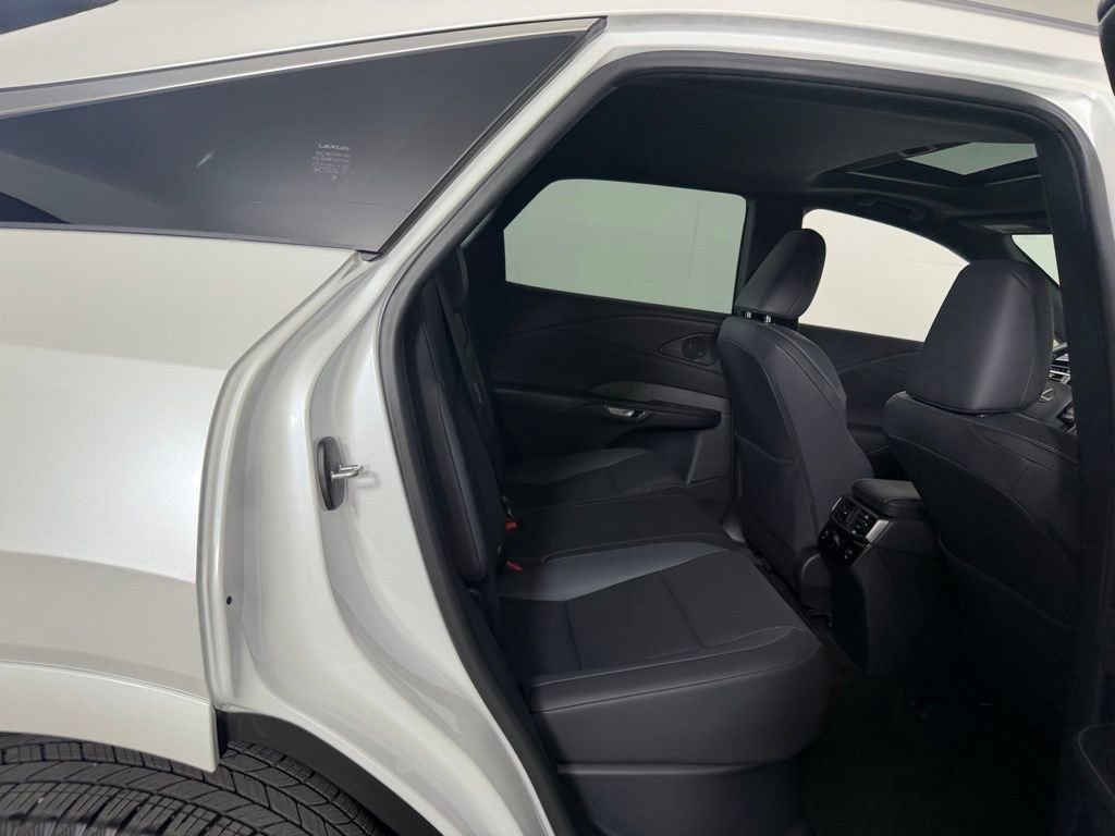 Used 2025 Lexus RX 350 Premium w/ Accessory Package (K3) FWD image 31