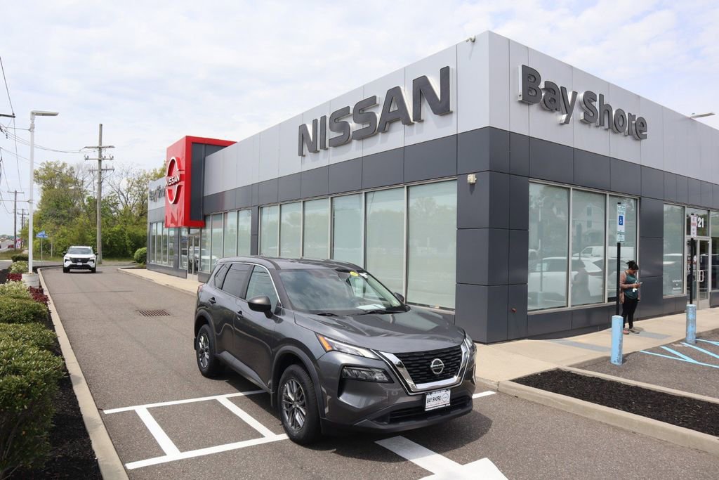 Certified 2021 Nissan Rogue S AWD/4WD image 1