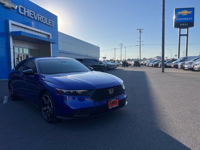 Used 2025 Honda Accord Sport image 3