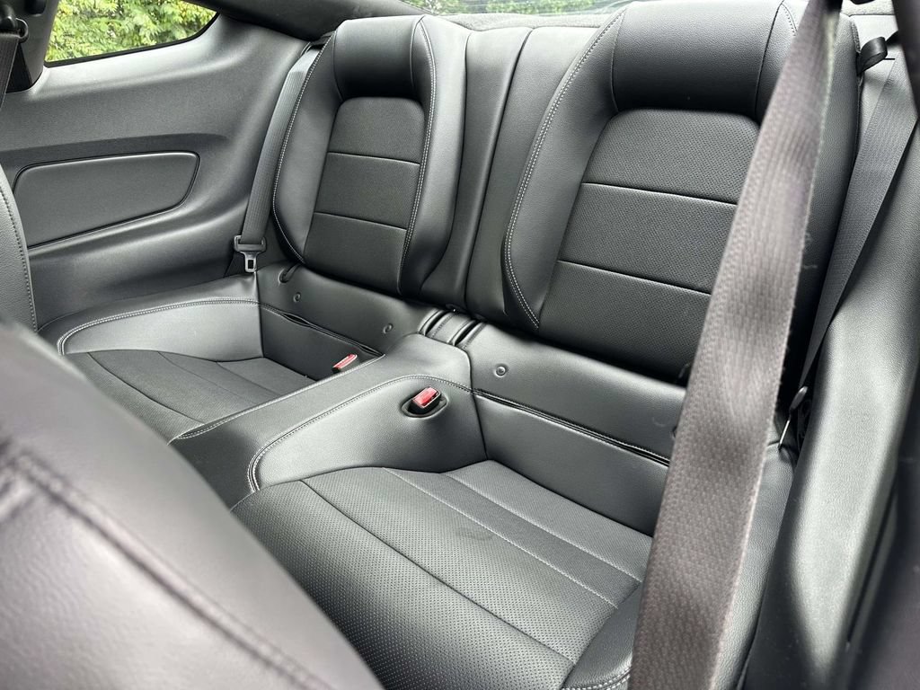 Used 2017 Ford Mustang GT Premium w/ GT Performance Package RWD image 10