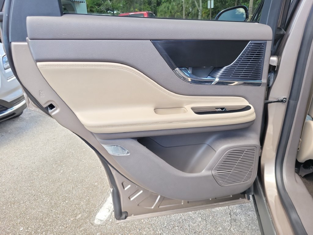 Certified 2021 Lincoln Corsair FWD image 10