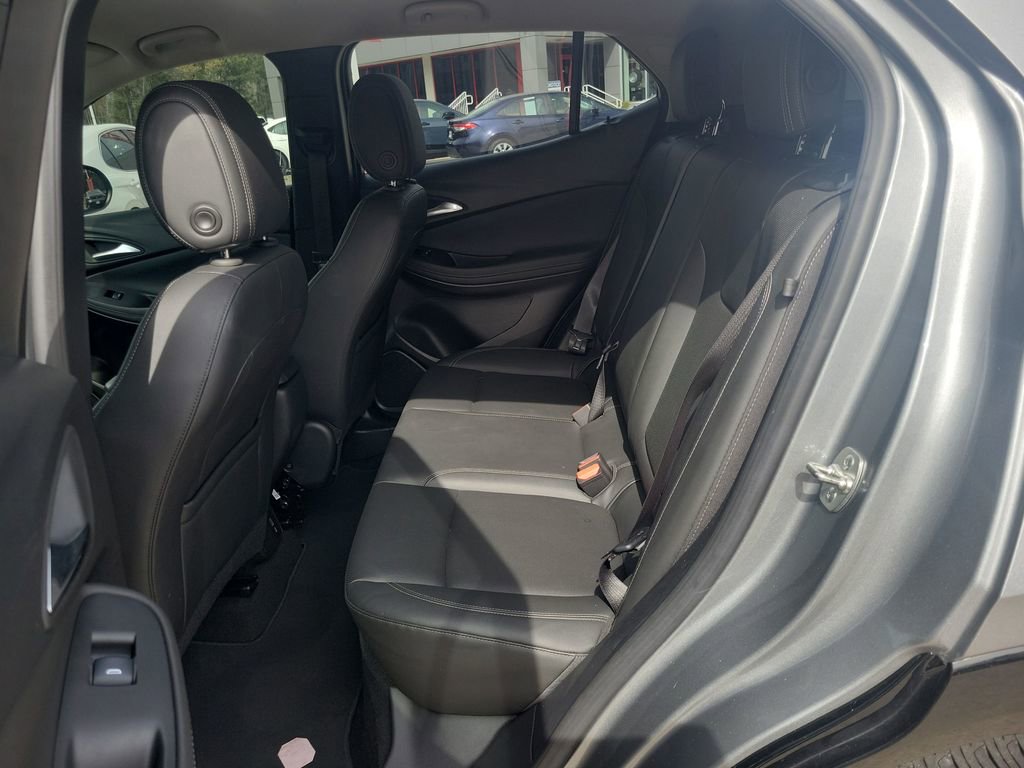 Used 2024 Buick Encore GX Sport Touring image 17