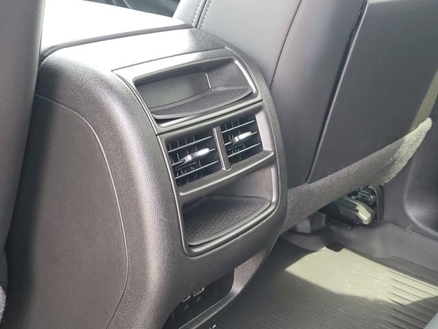 Certified 2023 Cadillac XT5 Sportv w/ LPO, Floor Liner Package AWD/4WD image 31
