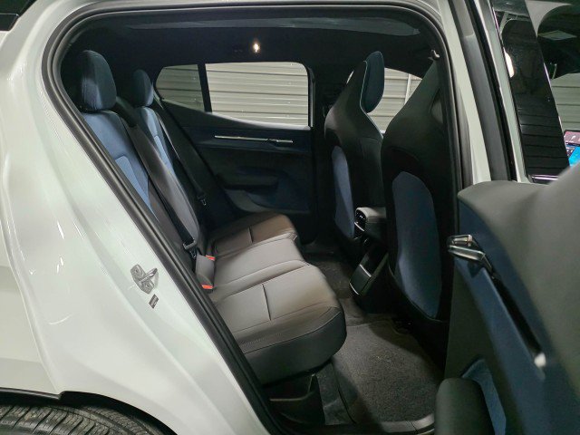Used 2025 Volvo EX30 Plus image 18
