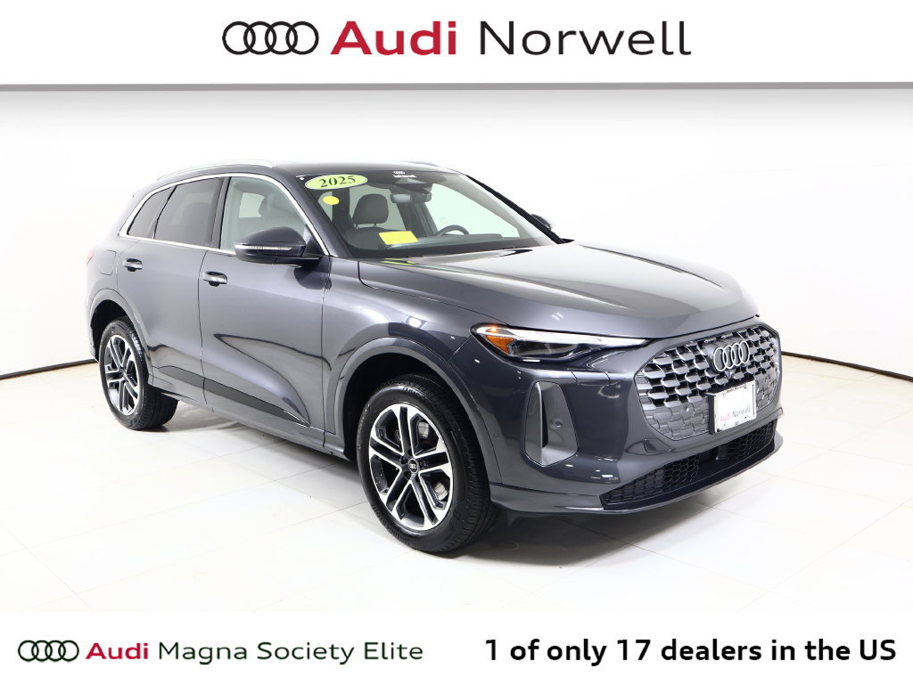 Used 2025 Audi Q5 Premium w/ Convenience Package