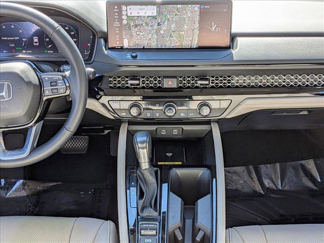 Used 2023 Honda Accord Touring image 12