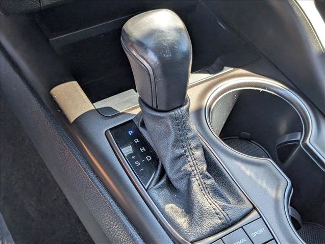 Used 2023 Toyota Camry SE FWD image 11