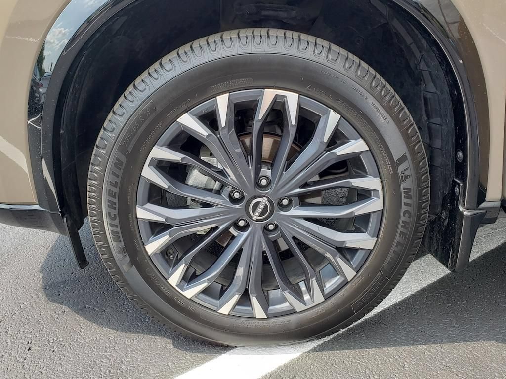 Used 2024 Nissan Rogue Platinum w/ Platinum Premium Package AWD/4WD image 35