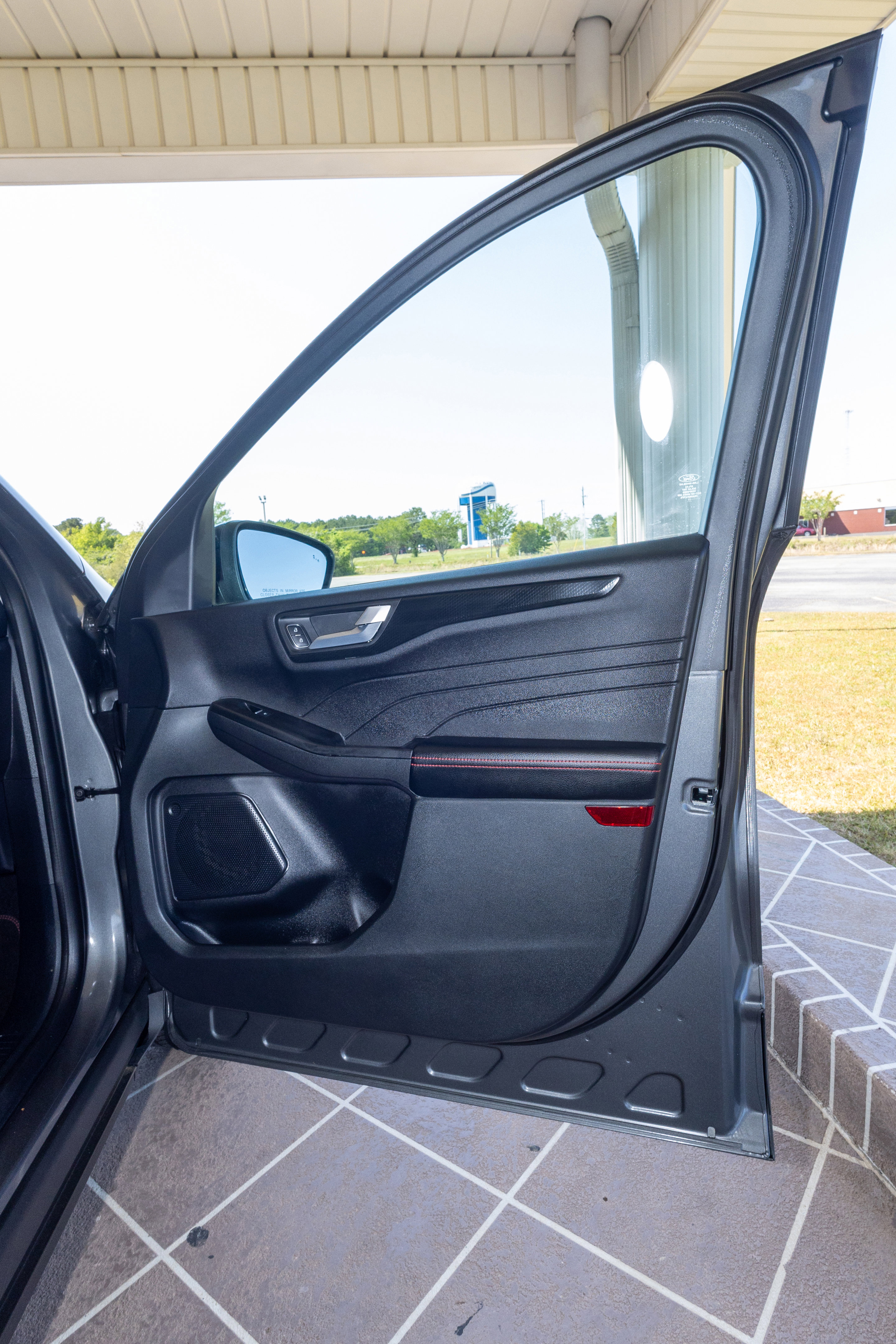 Used 2022 Ford Escape SEL w/ SEL Stealth AWD Package image 19