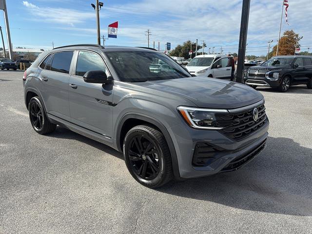 New 2026 Volkswagen Atlas Cross Sport SEL R-Line image 6