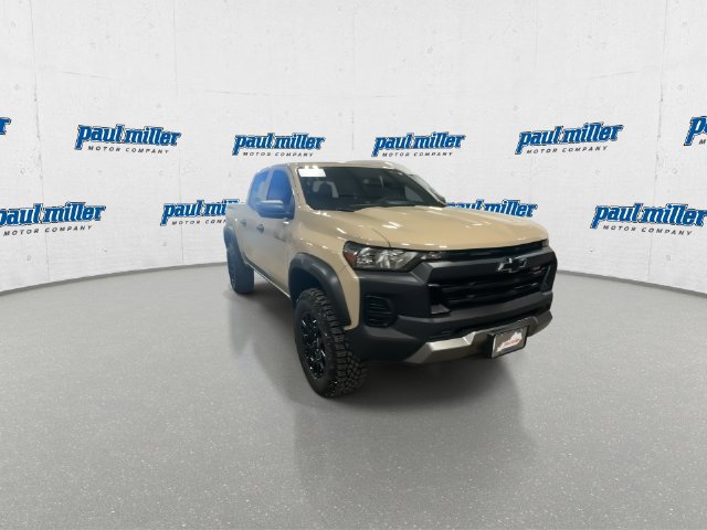 Used 2023 Chevrolet Colorado Trail Boss AWD/4WD image 3