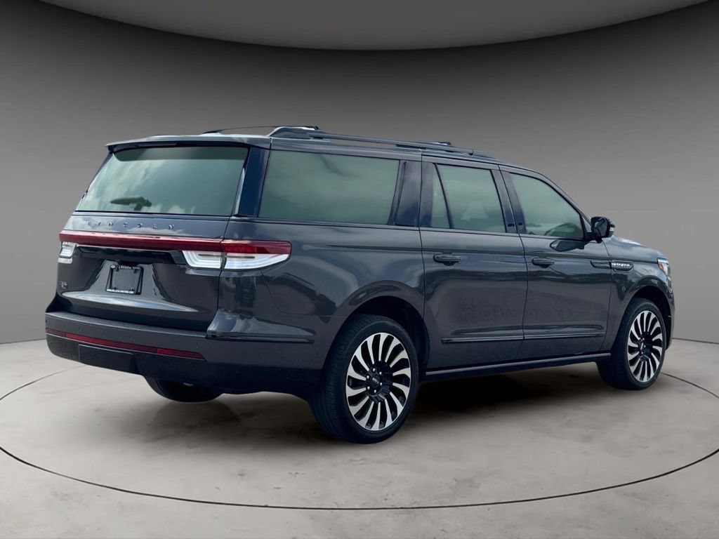 Used 2023 Lincoln Navigator L Black Label AWD/4WD image 5
