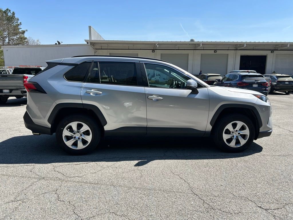 Used 2019 Toyota RAV4 LE image 6