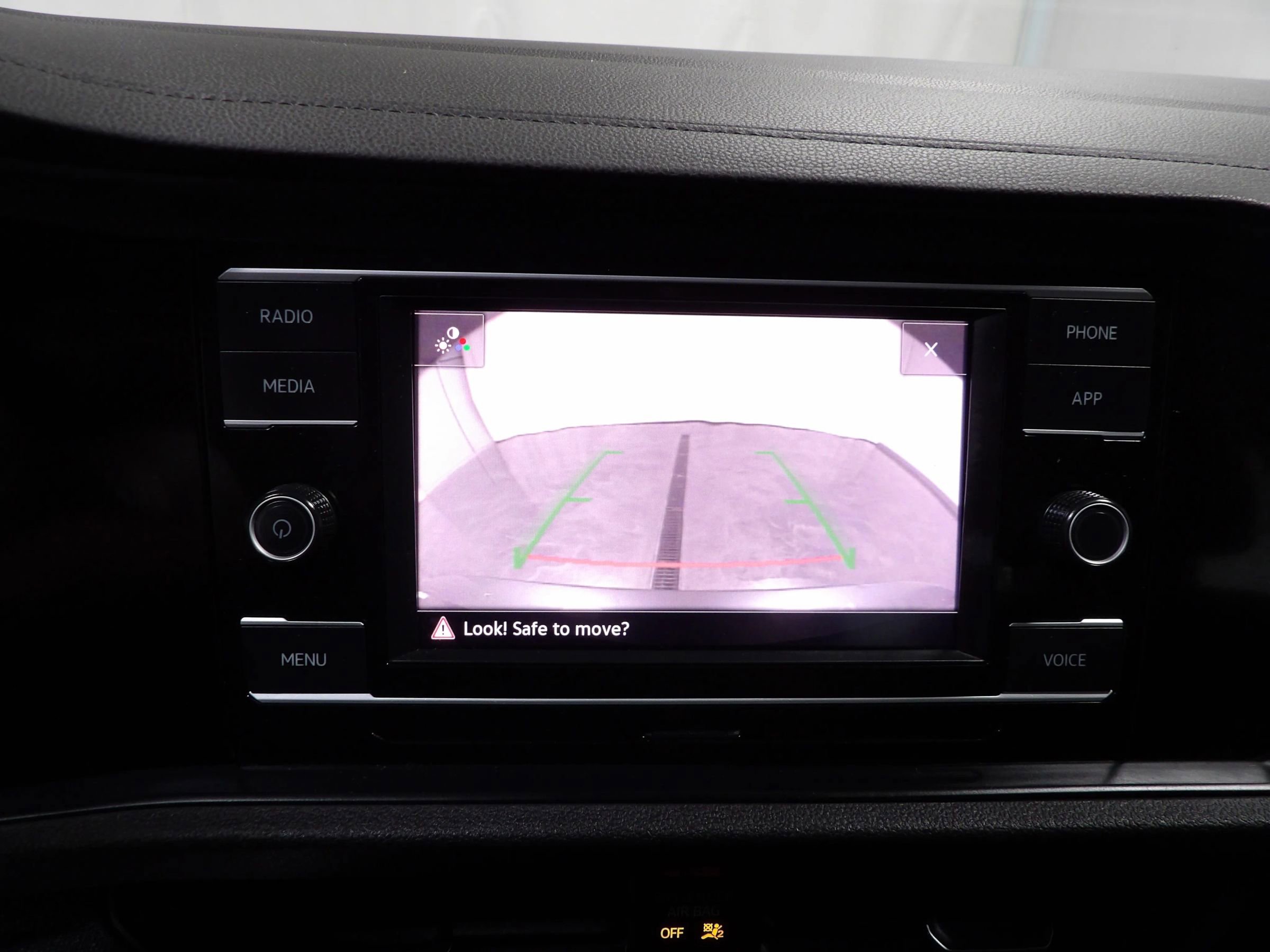 Used 2024 Volkswagen Jetta SE FWD image 17
