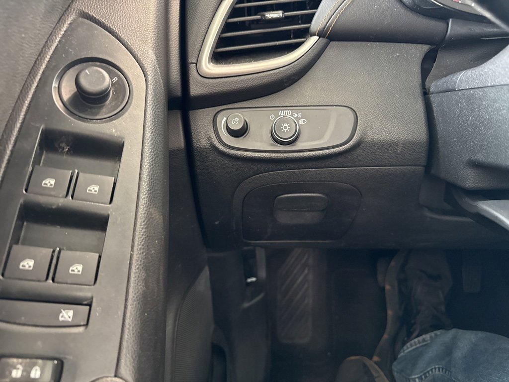 Used 2017 Chevrolet Trax LT w/ LT Convenience Package image 25