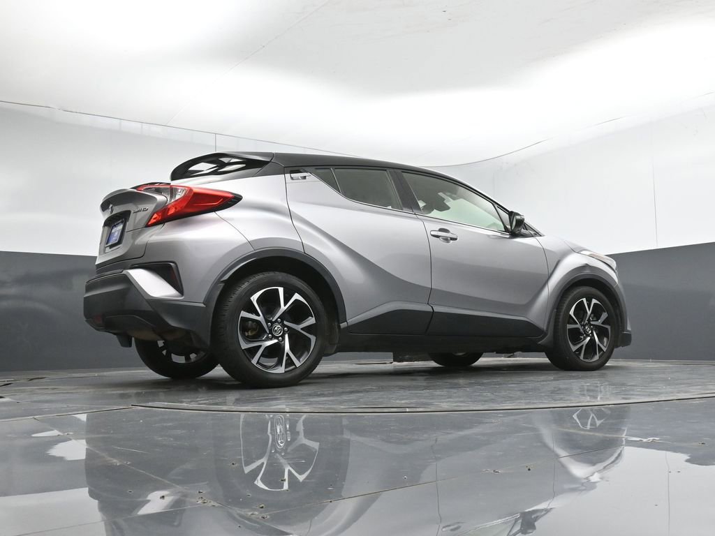 Used 2019 Toyota C-HR Limited FWD image 43