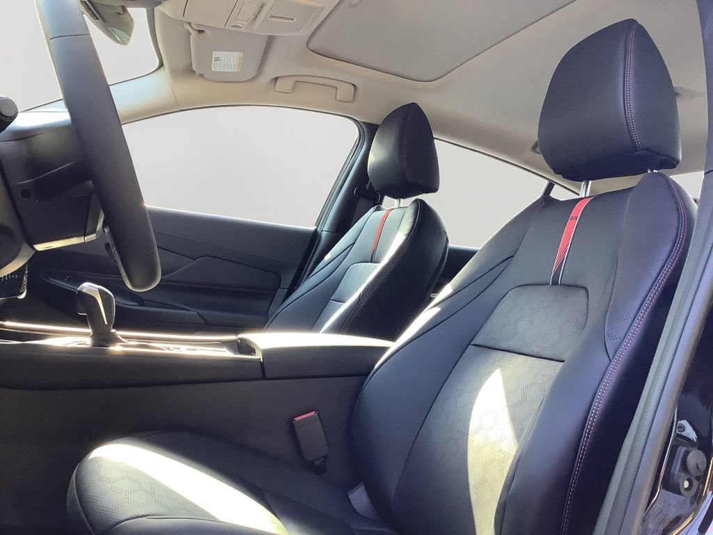 New 2026 Nissan Sentra SR w/ SR Premium Package FWD image 24