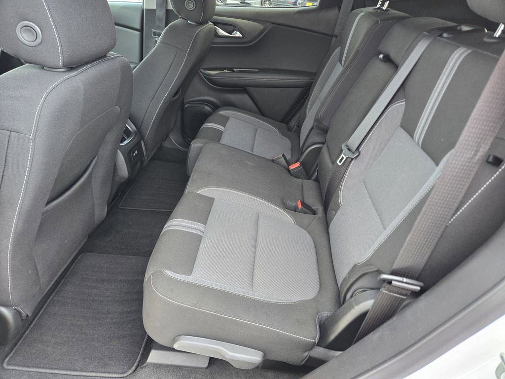 Used 2025 Chevrolet Blazer LT AWD/4WD image 17