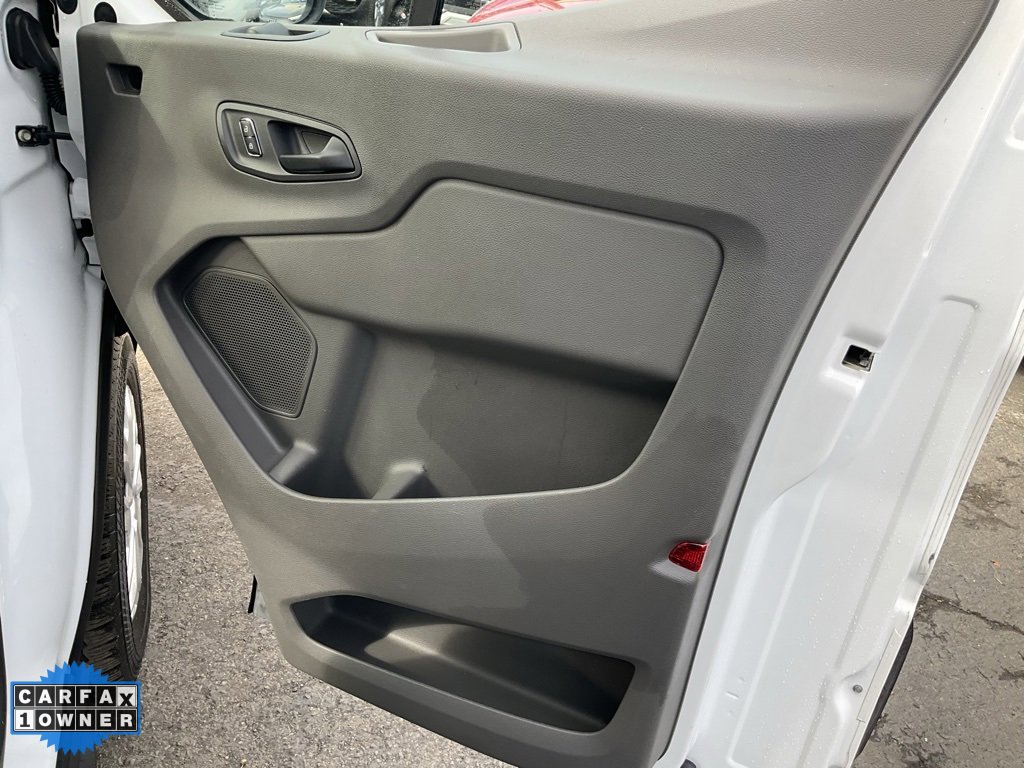 Used 2022 Ford E-Transit Medium Roof image 44