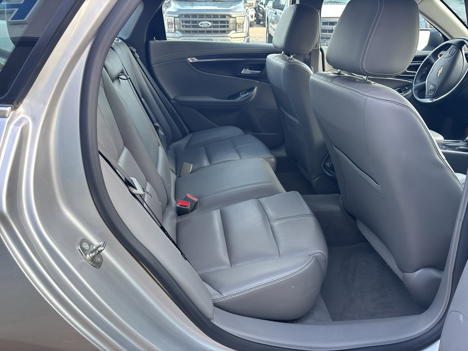Used 2017 Chevrolet Impala LT w/ Leather Package FWD image 8