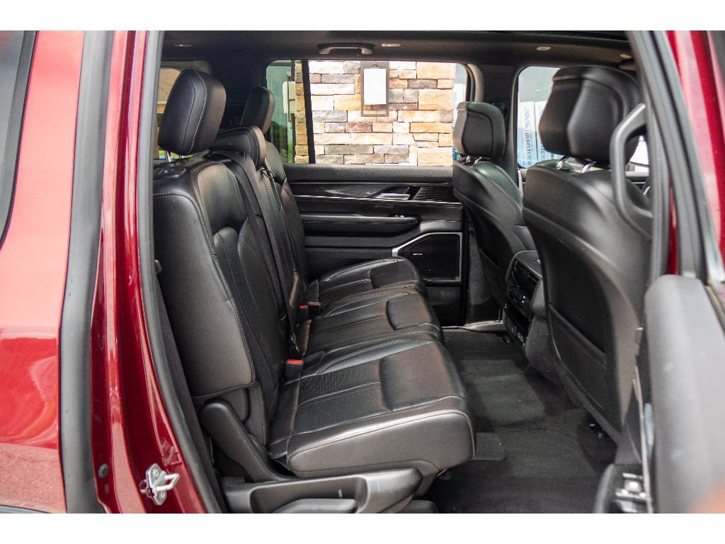 Used 2022 Jeep Wagoneer Series I w/ Premium Group I AWD/4WD image 20