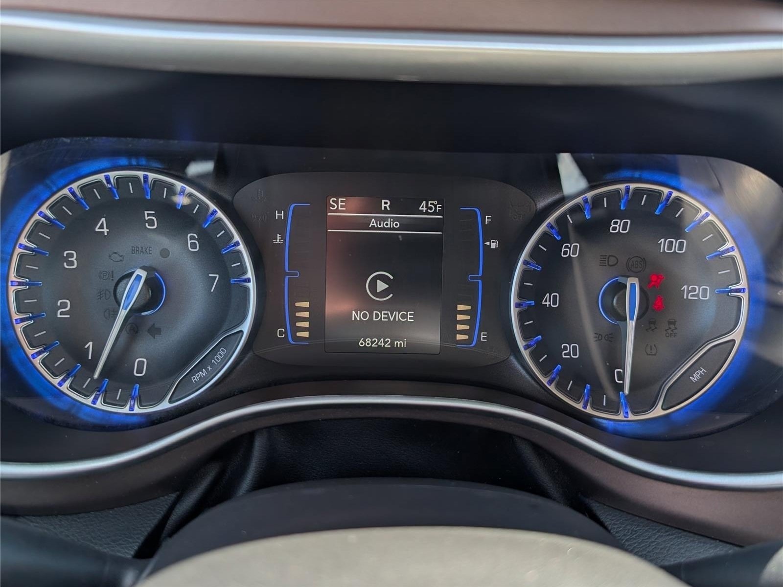 Used 2023 Chrysler Voyager LX FWD image 32