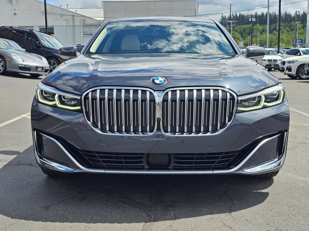 Used 2020 BMW 740i w/ Premium Package RWD image 8