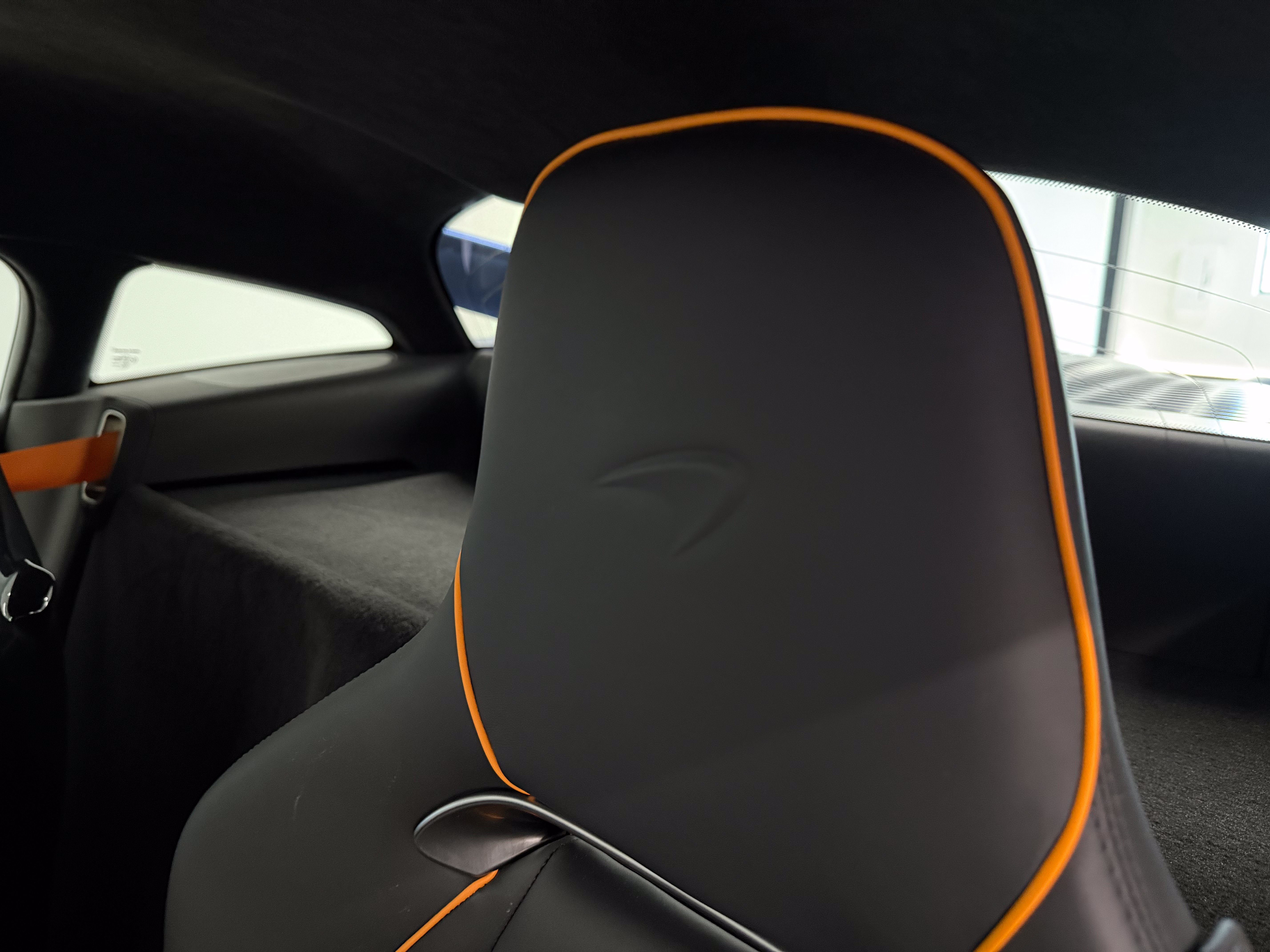 Used 2024 McLaren Artura RWD image 15
