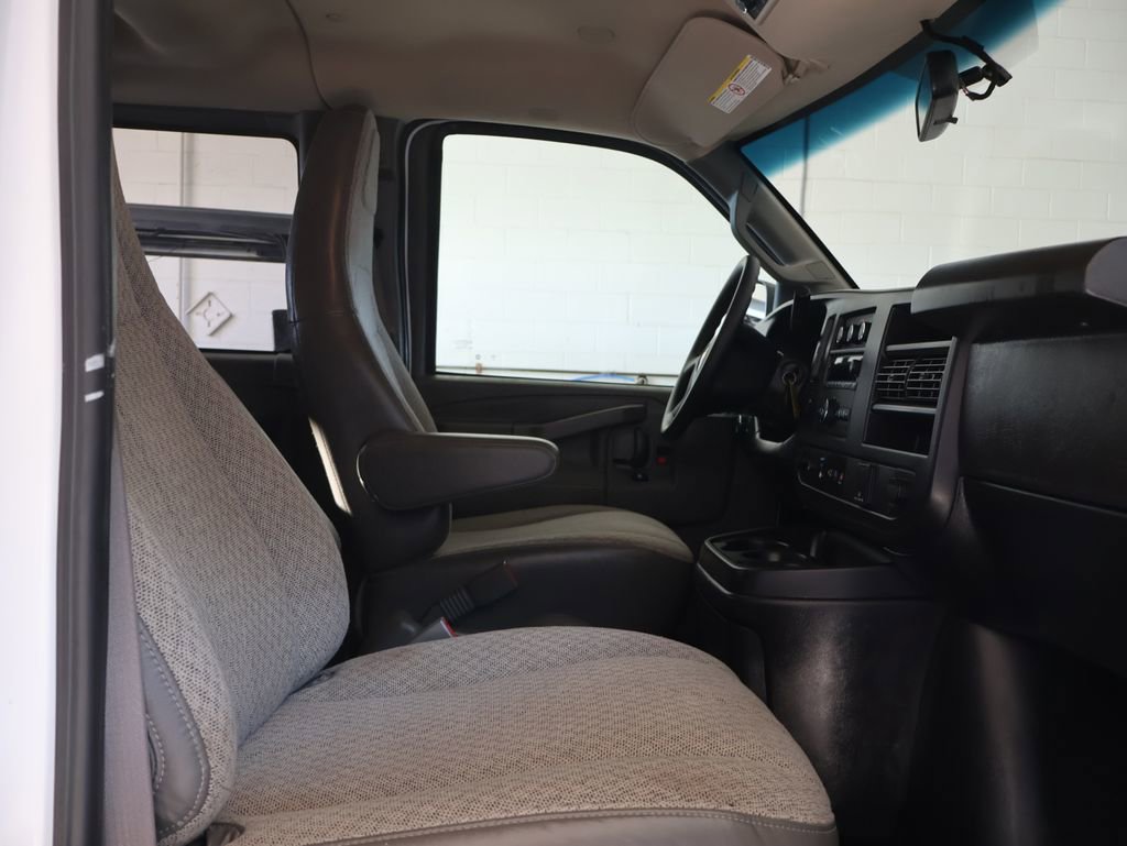 Used 2023 Chevrolet Express 3500 LS image 10