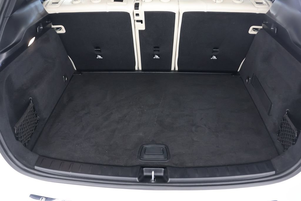 Used 2024 Mercedes-Benz GLA 250 4MATIC w/ Winter Heating Package image 21