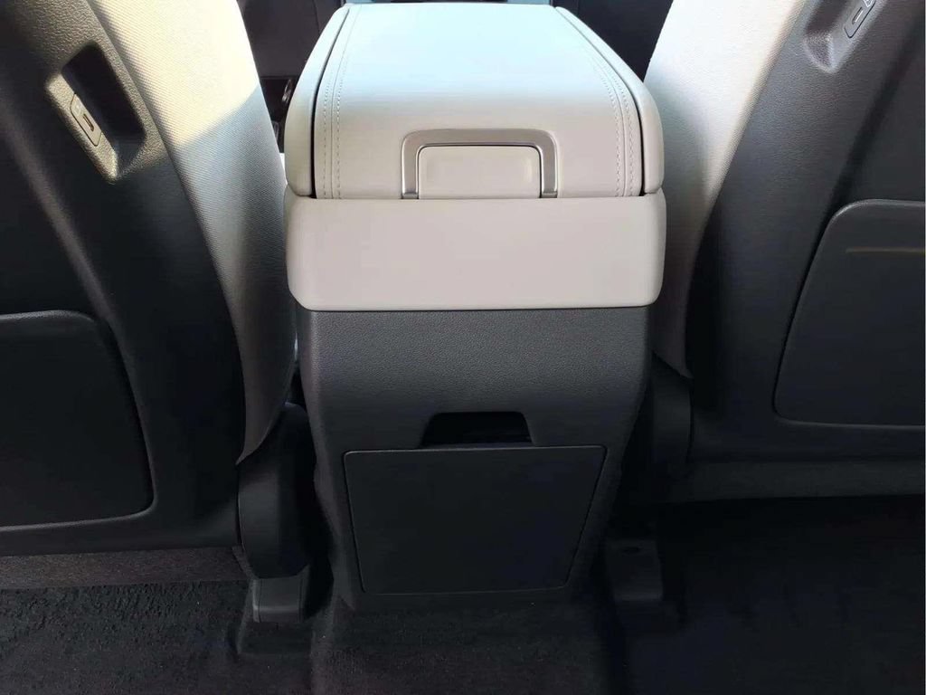New 2026 Hyundai Santa Fe SE FWD image 11