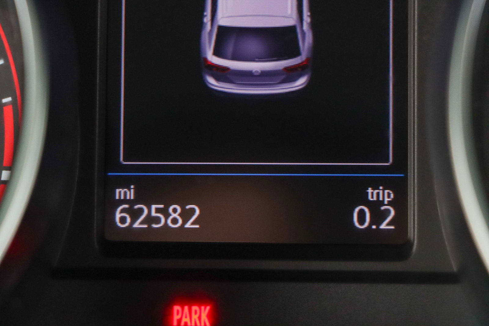 Used 2019 Volkswagen Tiguan SEL Premium R-Line image 16