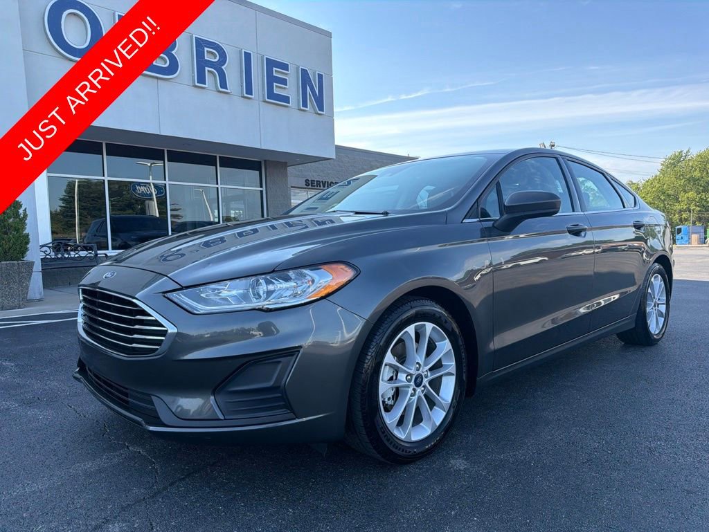 Used 2019 Ford Fusion SE FWD image 1