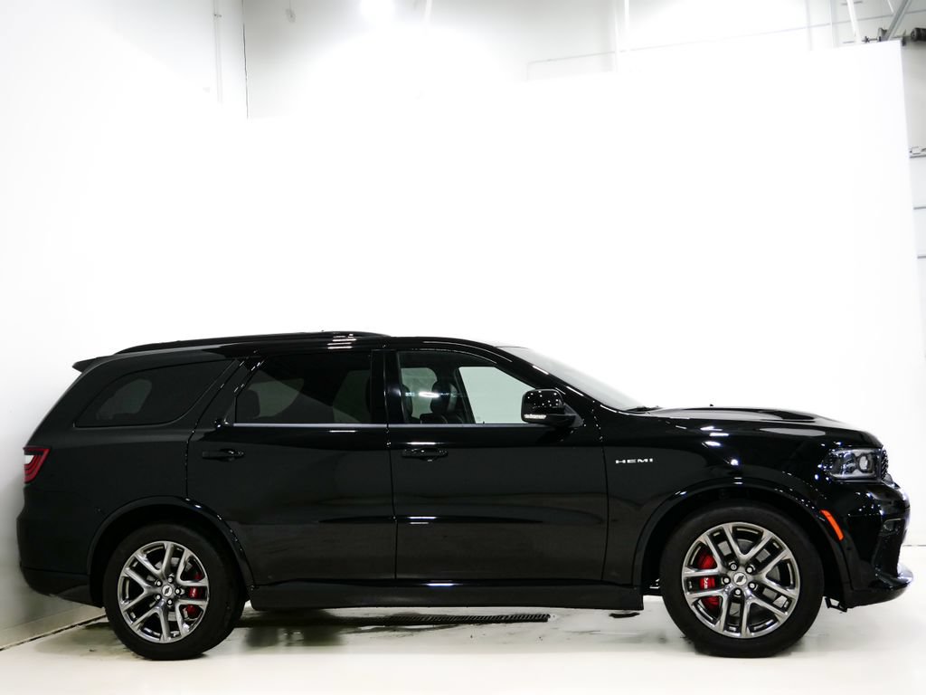 Used 2023 Dodge Durango R/T w/ Tow 'N Go Package AWD/4WD image 5