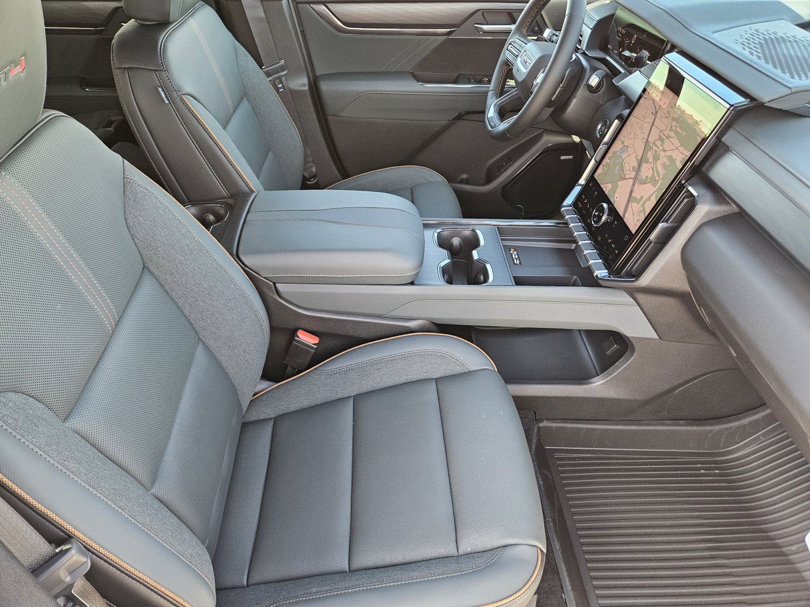 New 2027 GMC Acadia AT4 w/ Luxury Package AWD/4WD image 10
