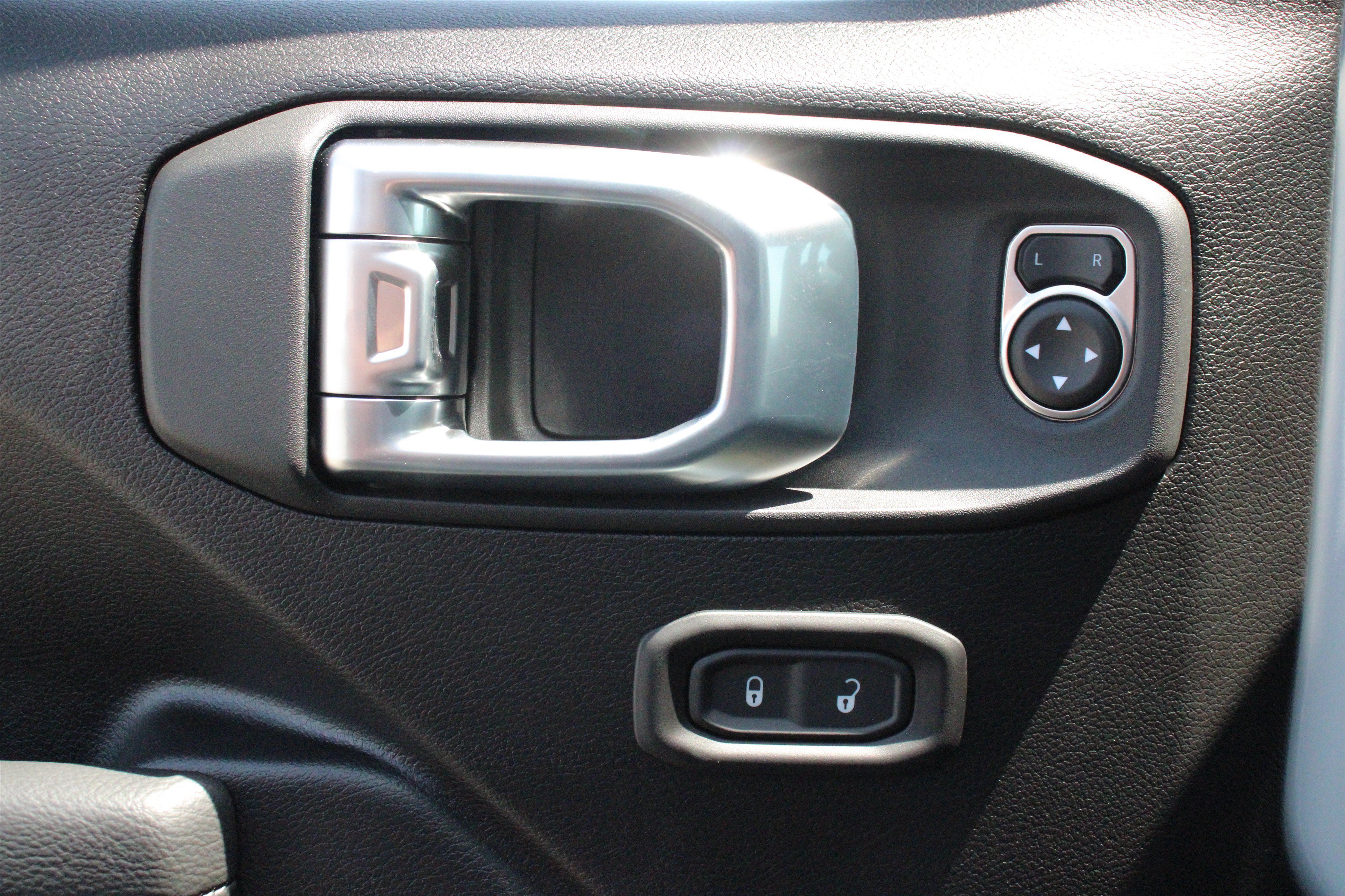 New 2026 Jeep Wrangler Unlimited Sport AWD/4WD image 7