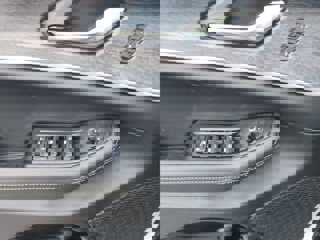 New 2025 Jeep Grand Cherokee Limited image 17