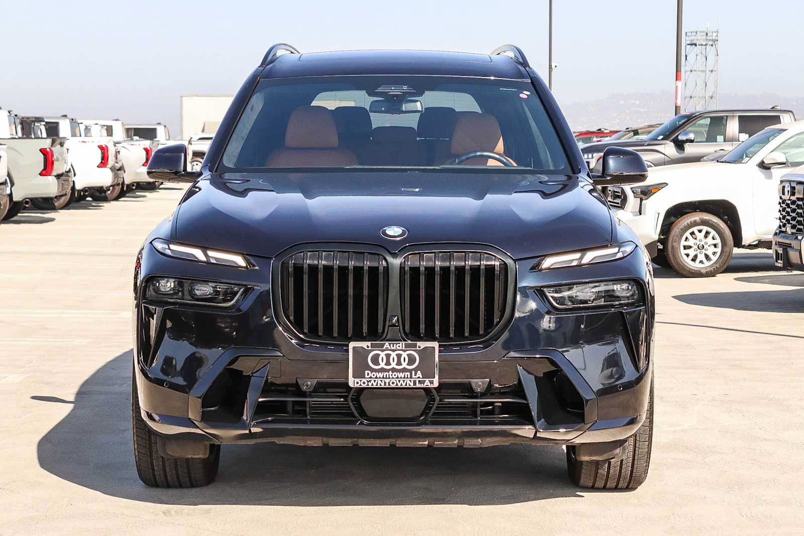 Used 2023 BMW X7 xDrive40i w/ Executive Package AWD/4WD image 2