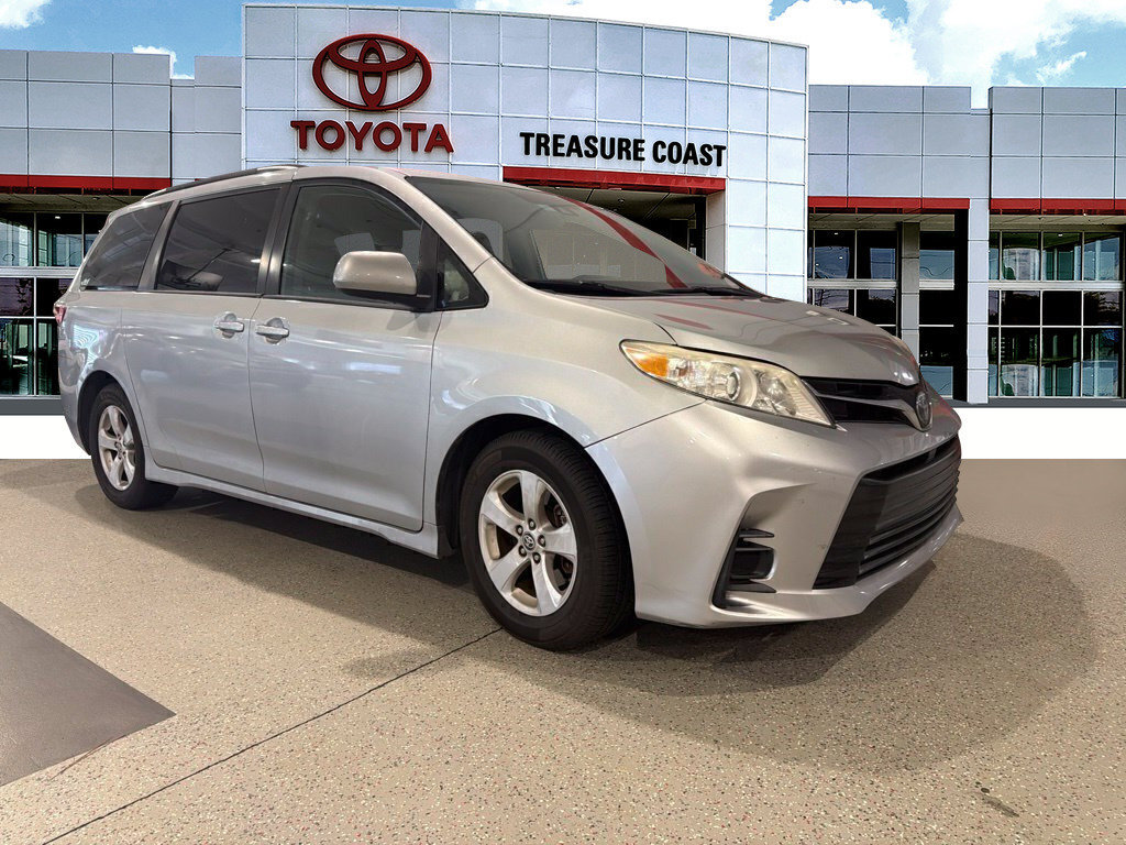 Used 2020 Toyota Sienna LE FWD image 1